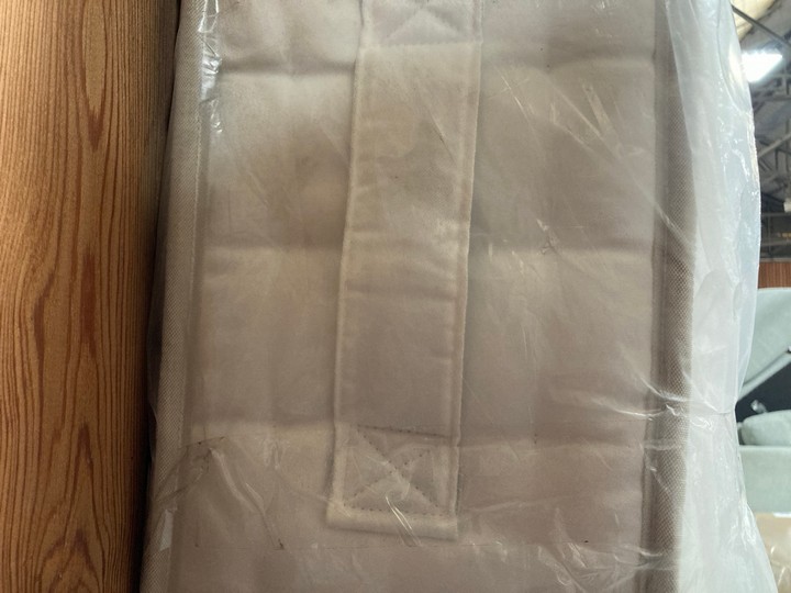Lot 246  
            Marchington SR10 - Delivery or Collection 

                
JOHN LEWIS & PARTNERS ORTHO POCKET COLLECTION EXTRA FIRM 150 X 200CM MATTRESS ORI... - Image 4