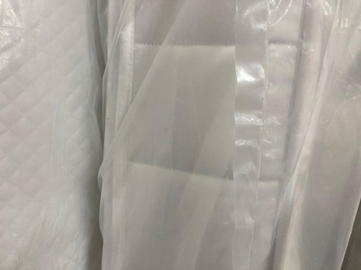 Lot 247  
            Marchington SR10 - Delivery or Collection 

                
LITTLE HOME HAMPSHIRE WOOL 90 X 190CM MATTRESS ORIGINAL RRP: £298: LOCATION - A7