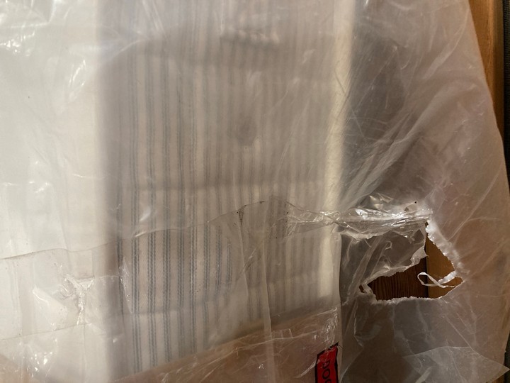 Lot 250  
            Marchington SR10 - Delivery or Collection 

                
LOAF.COM OUR PERFECT MATTRESS KING SIZE FIRM ORIGINAL RRP: £845: LOCATION - A8