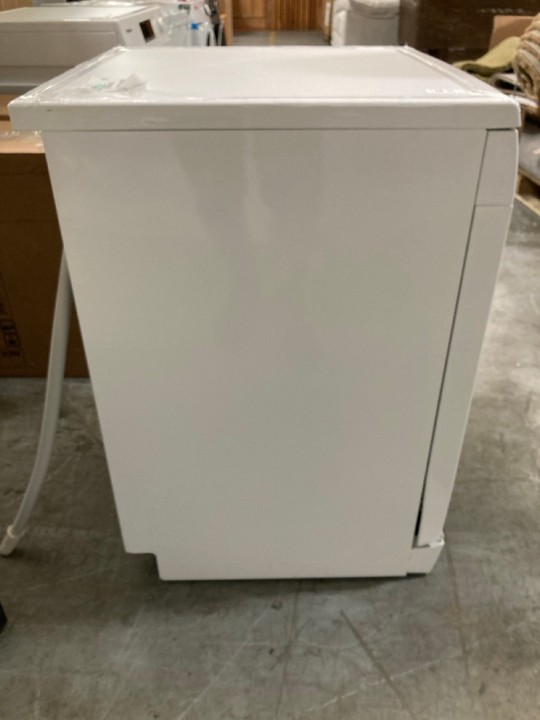 Lot 252  
            Marchington SR10 - Delivery or Collection 

                
BOSCH DISHWASHER: MODEL SMS26AW08G - ORIGINAL RRP £399: LOCATION - A5 - Image 2