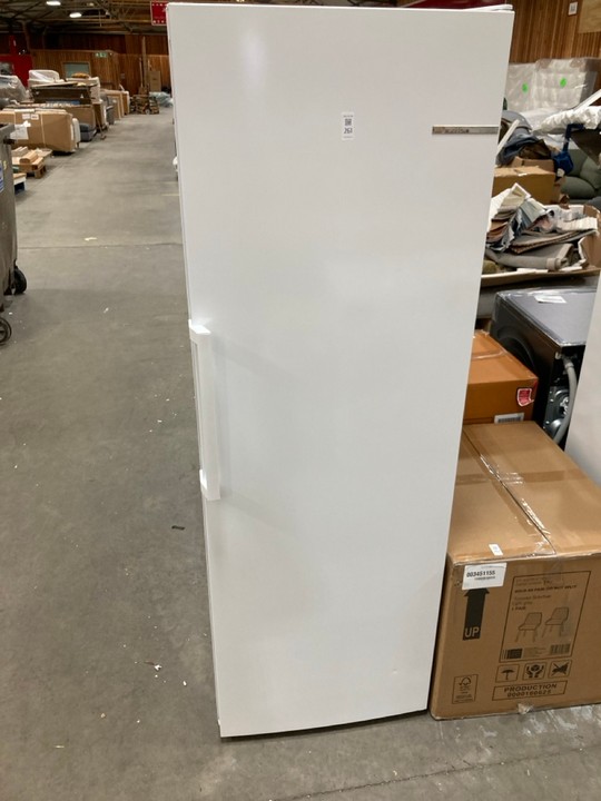 Lot 261  
            Marchington SR10 - Delivery or Collection 

                
BOSCH TALL FREEZER: MODEL GSN33VWEPG - ORIGINAL RRP £669: LOCATION - A5