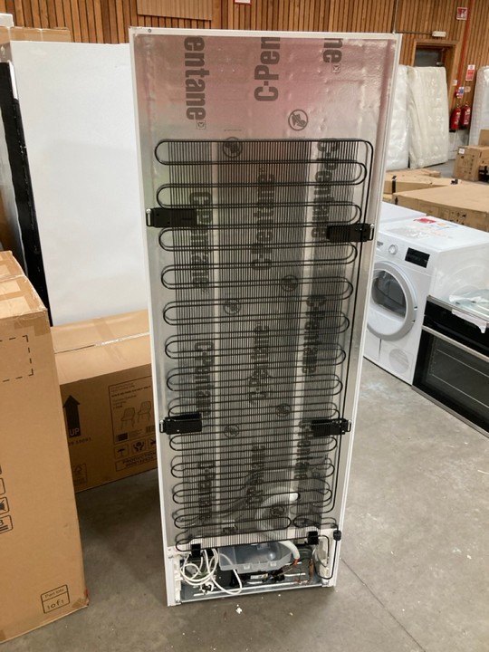 Lot 261  
            Marchington SR10 - Delivery or Collection 

                
BOSCH TALL FREEZER: MODEL GSN33VWEPG - ORIGINAL RRP £669: LOCATION - A5 - Image 4