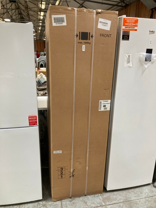 Lot 265  
            Marchington SR10 - Delivery or Collection 

                
BOSCH FRIDGE FREEZER: MODEL KGN27NWEAG - ORIGINAL RRP £469: LOCATION - A5