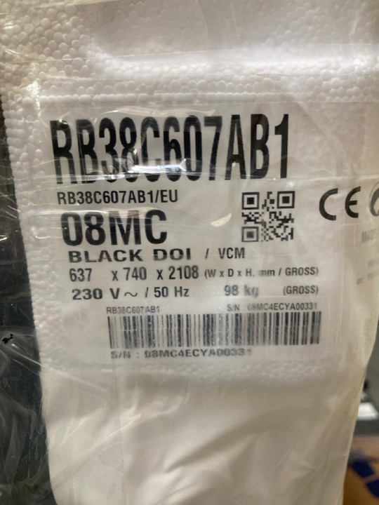 Lot 268  
            Marchington SR10 - Delivery or Collection 

                
SAMSUNG SERIES 8 TALL FRIDGE FREEZER : MODEL RB38C607AB1 - ORIGINAL RRP £949: LOC... - Image 2