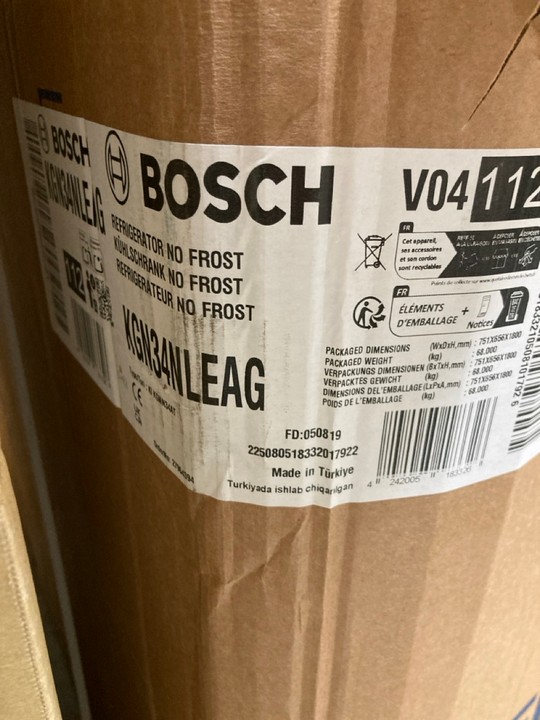 Lot 271  
            Marchington SR10 - Delivery or Collection 

                
BOSCH FRIDGE FREEZER: MODEL KGN34NLEAG - ORIGINAL RRP £529: LOCATION - A5 - Image 2