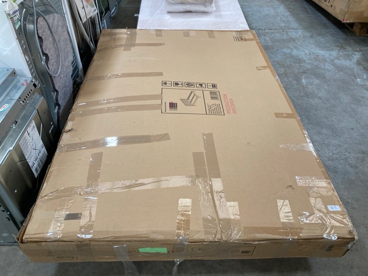 Lot 279  
            Marchington SR10 - Delivery or Collection 

                
JOHN LEWIS & PARTNERS MARQUETRY KING SIZE BED FRAME IN NATURAL - BOX 1 OF 2: LOCA...