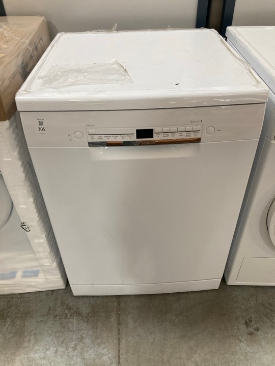 Lot 305  
            Marchington SR10 - Delivery or Collection 

                
BOSCH DISHWASHER WITH WIFI: MODEL SMS2HVW67G - ORIGINAL RRP £449: LOCATION - A6