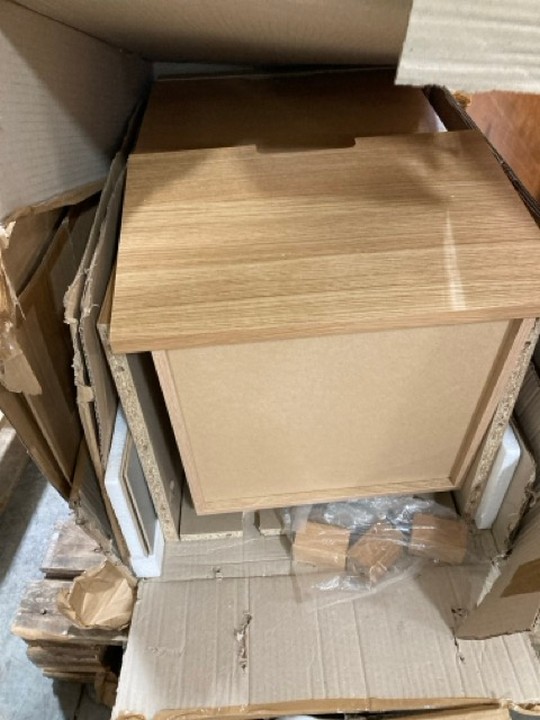 Lot 319  
            Marchington SR10 - Delivery or Collection 

                
PALLET OF ASSORTED JOHN LEWIS & PARTNERS FURNITURE COMPONENTS: LOCATION - A8 (KER... - Image 4