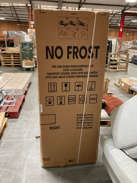 Lot 320  
            Marchington SR10 - Delivery or Collection 

                
AEG FRIDGE FREEZER: MODEL RCB732E7MG - ORIGINAL RRP £1199: LOCATION - A8 - Image 3