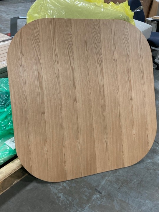 Lot 323  
            Marchington SR10 - Delivery or Collection 

                
PALLET OF ASSORTED FURNITURE COMPONENTS TO INCLUDE SQUARE EXTENDING TABLE TOP IN ... - Image 3