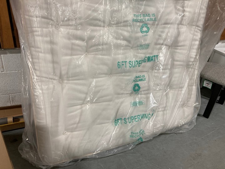 Lot 329  
            Marchington SR10 - Delivery or Collection 

                
JOHN LEWIS & PARTNERS BRITISH NATURAL COLLECTION LINEN 3250 KING SIZE MATTRESS - ... - Image 3