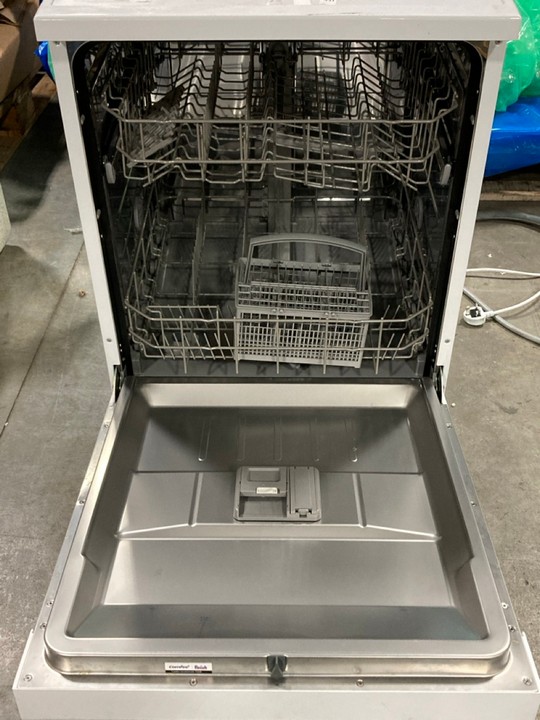 Lot 331  
            Marchington SR10 - Delivery or Collection 

                
COMFEE FREESTANDING DISHWASHER: MODEL CDWPF1201PW - ORIGINAL RRP £269: LOCATION -... - Image 2
