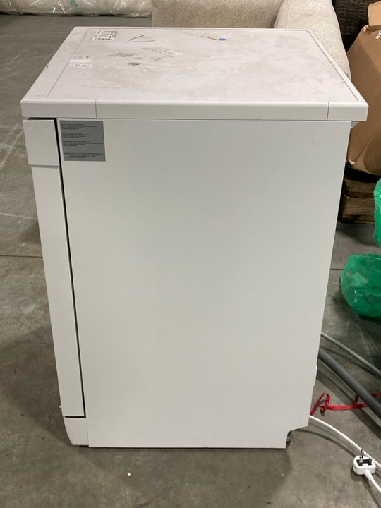 Lot 331  
            Marchington SR10 - Delivery or Collection 

                
COMFEE FREESTANDING DISHWASHER: MODEL CDWPF1201PW - ORIGINAL RRP £269: LOCATION -... - Image 3