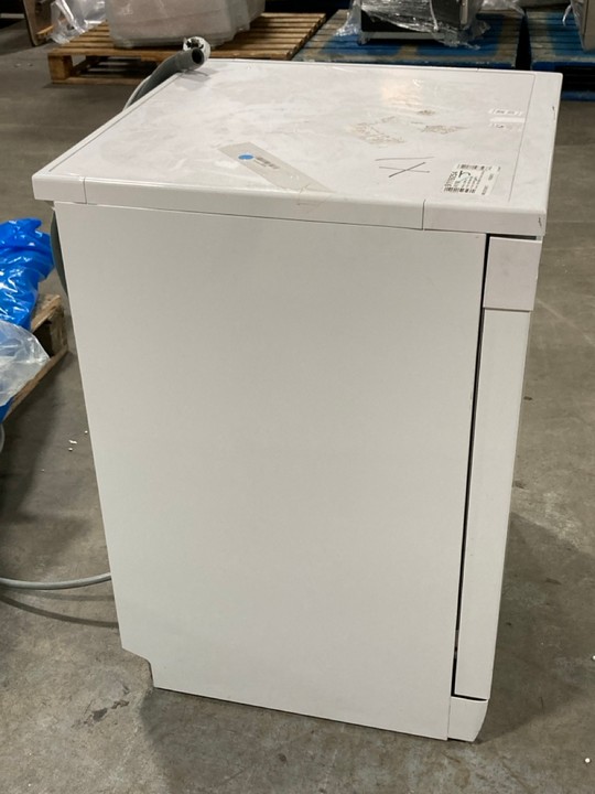 Lot 331  
            Marchington SR10 - Delivery or Collection 

                
COMFEE FREESTANDING DISHWASHER: MODEL CDWPF1201PW - ORIGINAL RRP £269: LOCATION -... - Image 5