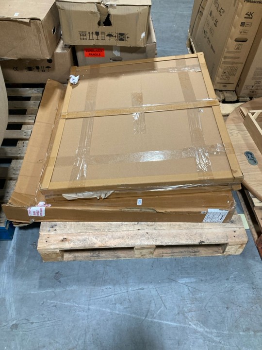 Lot 334  
            Marchington SR10 - Delivery or Collection 

                
2 X PARTIAL CORNER SOFA PARTS WITH CUSHIONS: LOCATION - A12 - Image 5