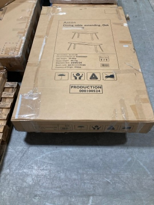 Lot 341  
            Marchington SR10 - Delivery or Collection 

                
JOHN LEWIS & PARTNERS ANTON EXTENDING DINING TABLE IN OAK ORIGINAL RRP: £279: LOC...