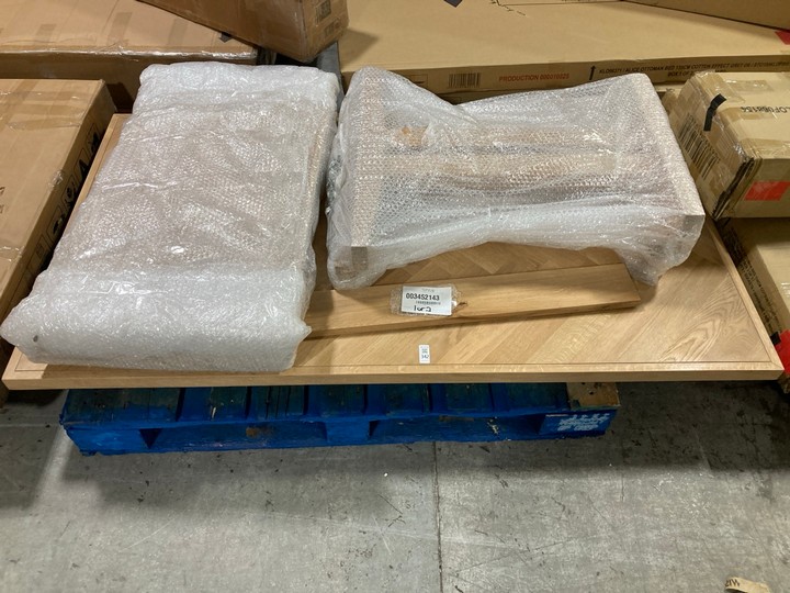 Lot 342  
            Marchington SR10 - Delivery or Collection 

                
JOHN LEWIS & PARTNERS ESTATE EXTENDING DINING TABLE 6 -10 SEATER ORIGINAL RRP: £9...