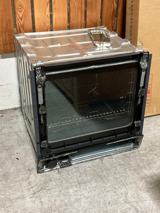 Lot 348  
            Marchington SR10 - Delivery or Collection 

                
60CM ELECTRIC SINGLE OVEN: LOCATION - A1