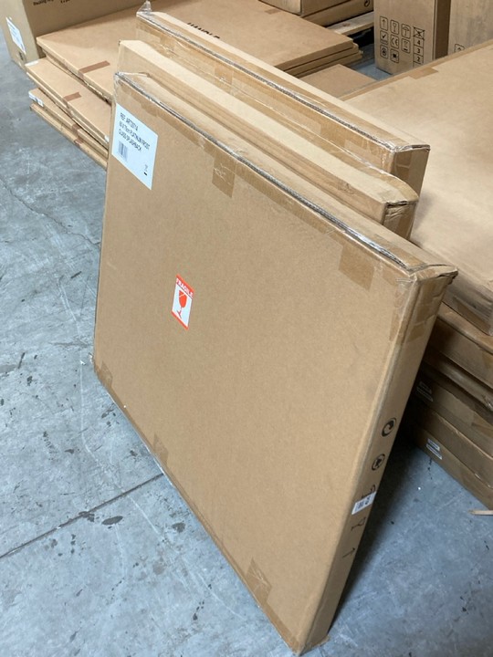 Lot 414  
            Marchington SR10 - Delivery or Collection 

                
3 X 60 X 75CM GLASS SPLASHBACKS IN PLATINUM FROST: LOCATION - A2 - Image 4