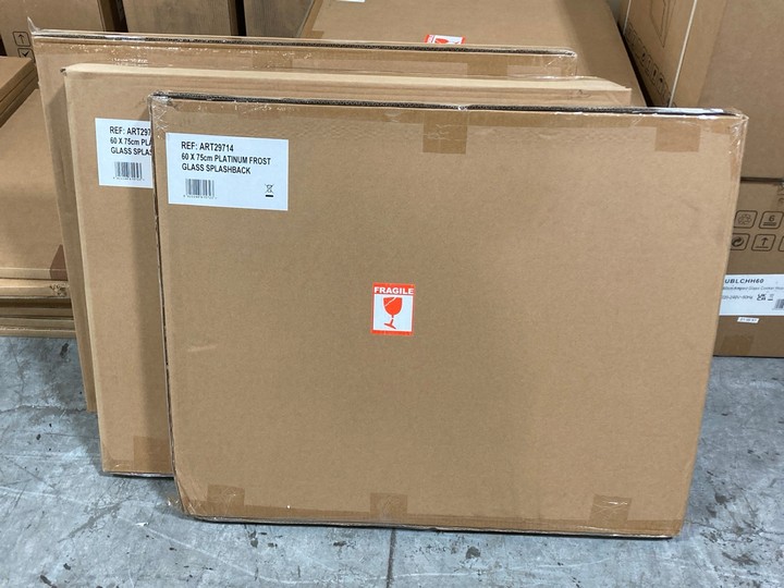 Lot 415  
            Marchington SR10 - Delivery or Collection 

                
3 X 60 X 75CM GLASS SPLASHBACKS IN PLATINUM FROST: LOCATION - A2