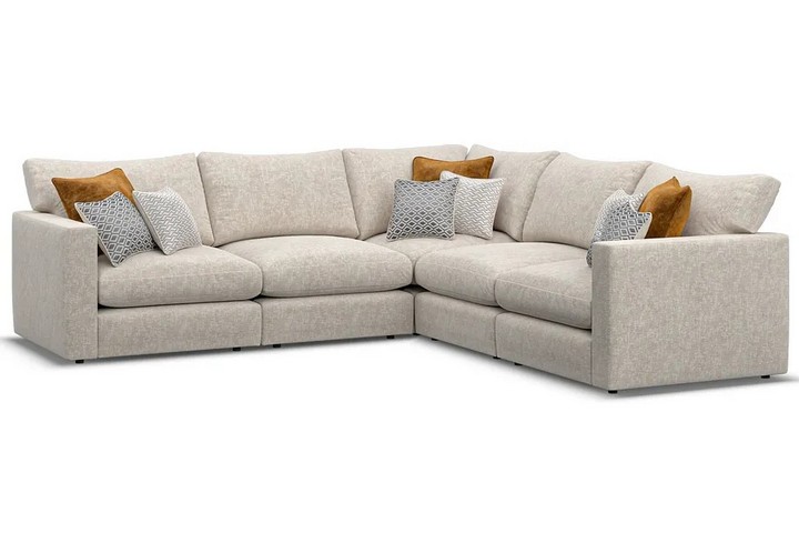 Lot 41  
            Marchington SR10 - Delivery or Collection 

                
OAK FURNITURELAND MALVERN LARGE 4 SEATER MODULAR CORNER SOFA IN BEIGE FABRIC - OR...