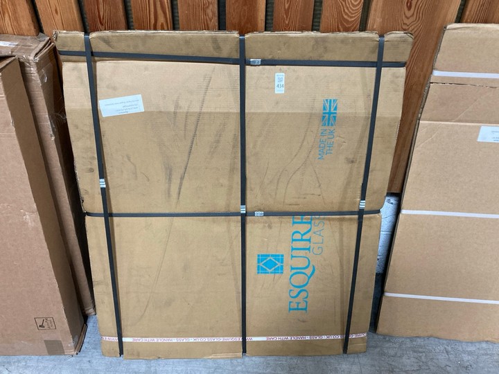 Lot 434  
            Marchington SR10 - Delivery or Collection 

                
70CM CURVED GLASS SPLASHBACK PANEL IN GREY: LOCATION - A2