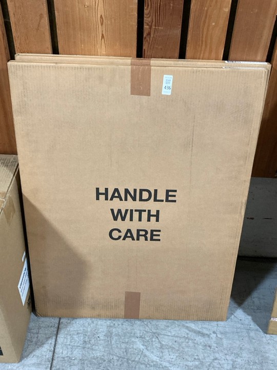 Lot 436  
            Marchington SR10 - Delivery or Collection 

                
2 X 60CM CURVED GLASS SPLASHBACK PANELS IN BLACK: LOCATION - A2