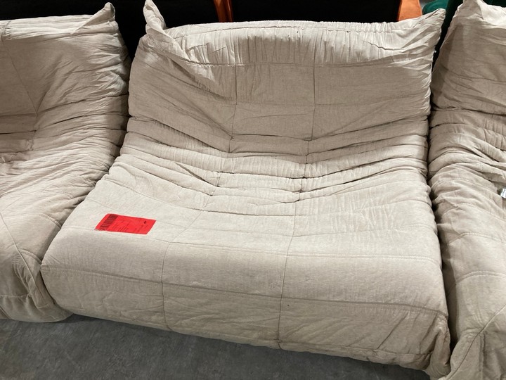 Lot 445  
            Marchington SR10 - Delivery or Collection 

                
DREAMS INTERIORS 3 SEATER MODULE SOFA IN BEIGE: LOCATION - C8