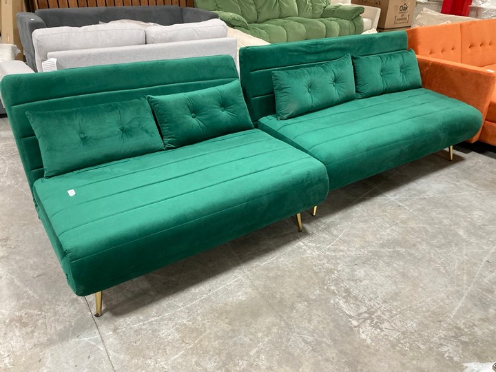 Lot 447  
            Marchington SR10 - Delivery or Collection 

                
DREAMS INTERIORS 2 SEATER & 3 SEATER SOFA BEDS IN GREEN: LOCATION - C8
