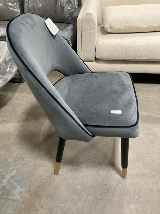 Lot 450  
            Marchington SR10 - Delivery or Collection 

                
DREAMS INTERIORS VELVET GREY DINING CHAIR: LOCATION - C8 - Image 3