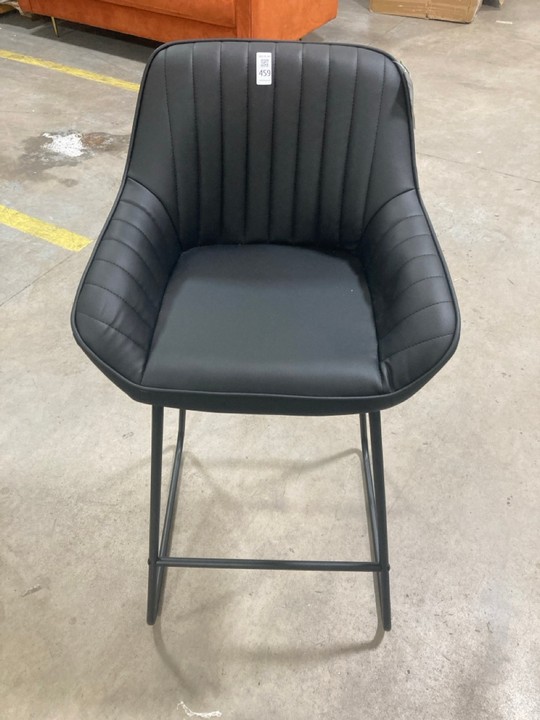Lot 459  
            Marchington SR10 - Delivery or Collection 

                
DREAMS INTERIORS BLACK LEATHER BAR STOOL: LOCATION - C8