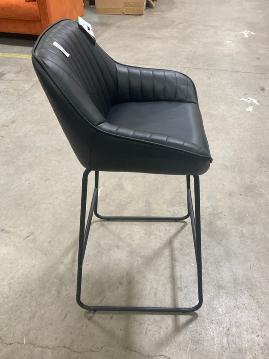 Lot 460  
            Marchington SR10 - Delivery or Collection 

                
DREAMS INTERIORS BLACK LEATHER BAR STOOL: LOCATION - C8 - Image 3