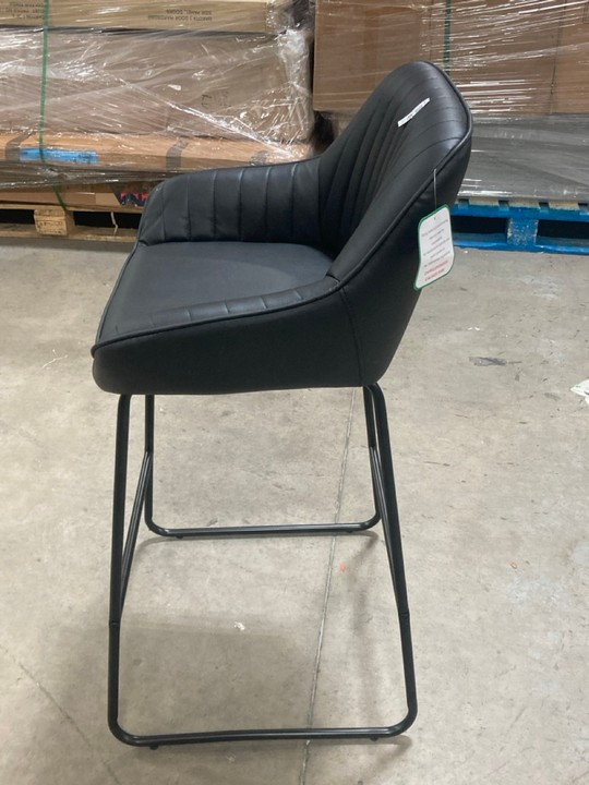 Lot 462  
            Marchington SR10 - Delivery or Collection 

                
DREAMS INTERIORS BLACK LEATHER BAR STOOL: LOCATION - C8 - Image 2