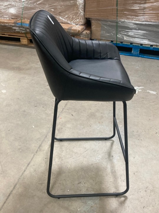 Lot 463  
            Marchington SR10 - Delivery or Collection 

                
DREAMS INTERIORS BLACK LEATHER BAR STOOL: LOCATION - C8 - Image 3