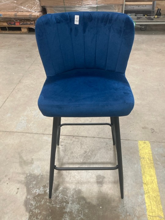 Lot 464  
            Marchington SR10 - Delivery or Collection 

                
DREAMS INTERIORS VELVET BLUE BAR STOOL: LOCATION - C8
