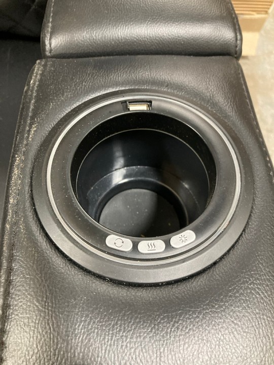 Lot 472  
            Marchington SR10 - Delivery or Collection 

                
DREAMS INTERIORS 2 SEATER BLACK LEATHER RECLINER SOFA: LOCATION - D7 - Image 4