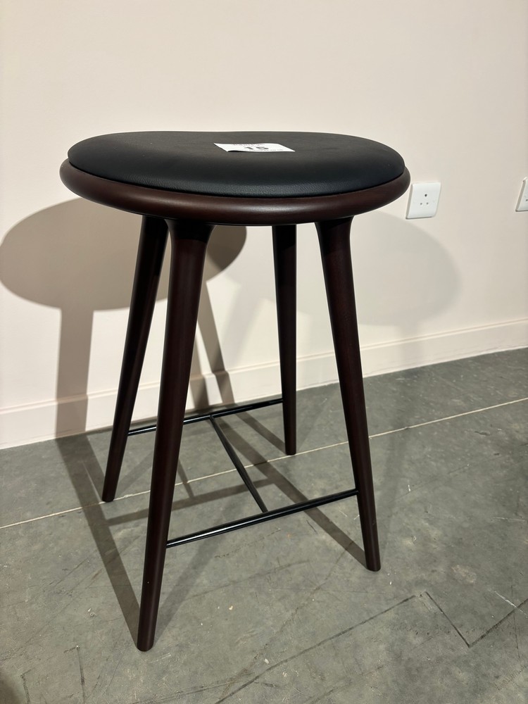 Lot 15  
            Offsite, Nottingham - Collection Only 

                
Mater Sark Stained Beech Bar Stool