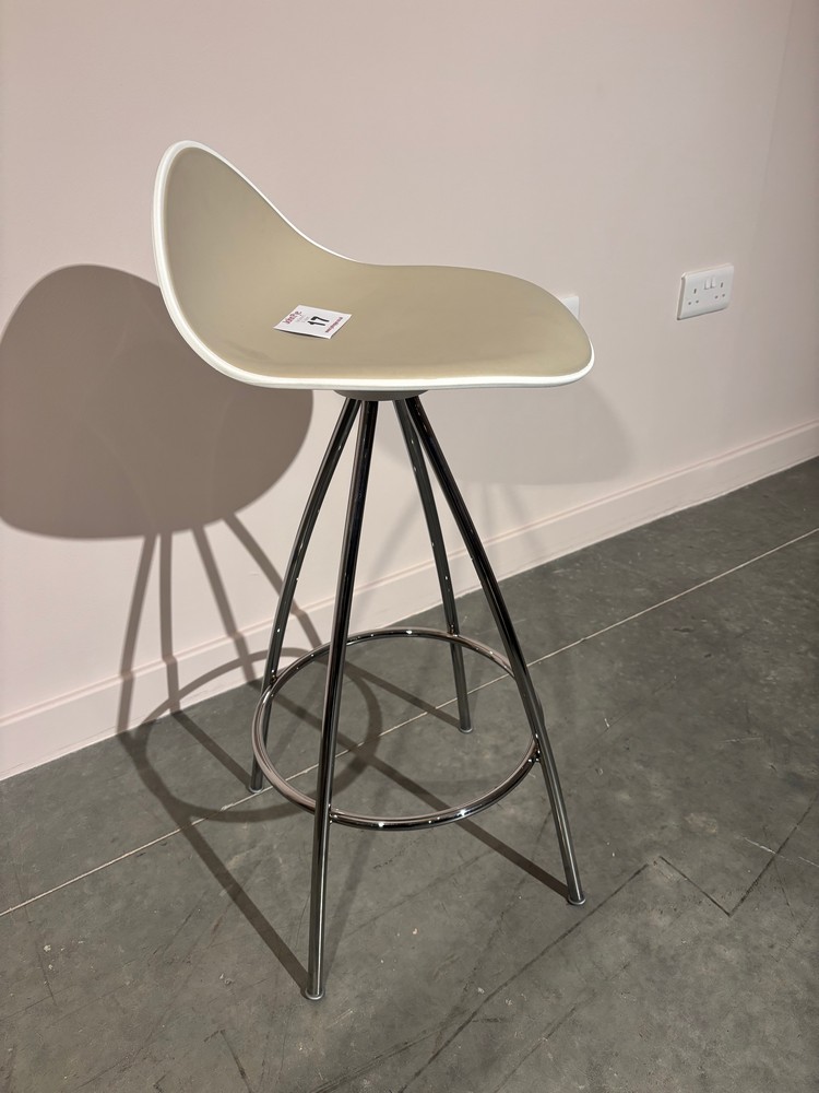 Lot 17  
            Offsite, Nottingham - Collection Only 

                
STUA White & Taupe Onda Swivel Stool, Seat Height 66cm Original RRP £394