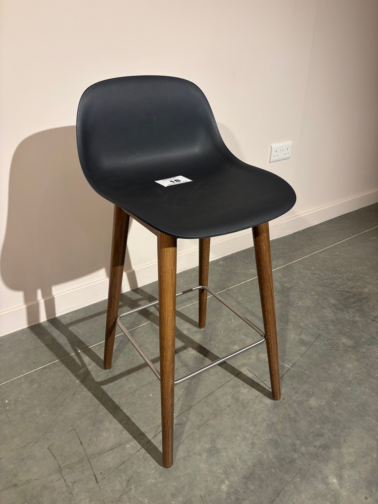 Lot 18  
            Offsite, Nottingham - Collection Only 

                
Muuto Fiber Counter Stool
