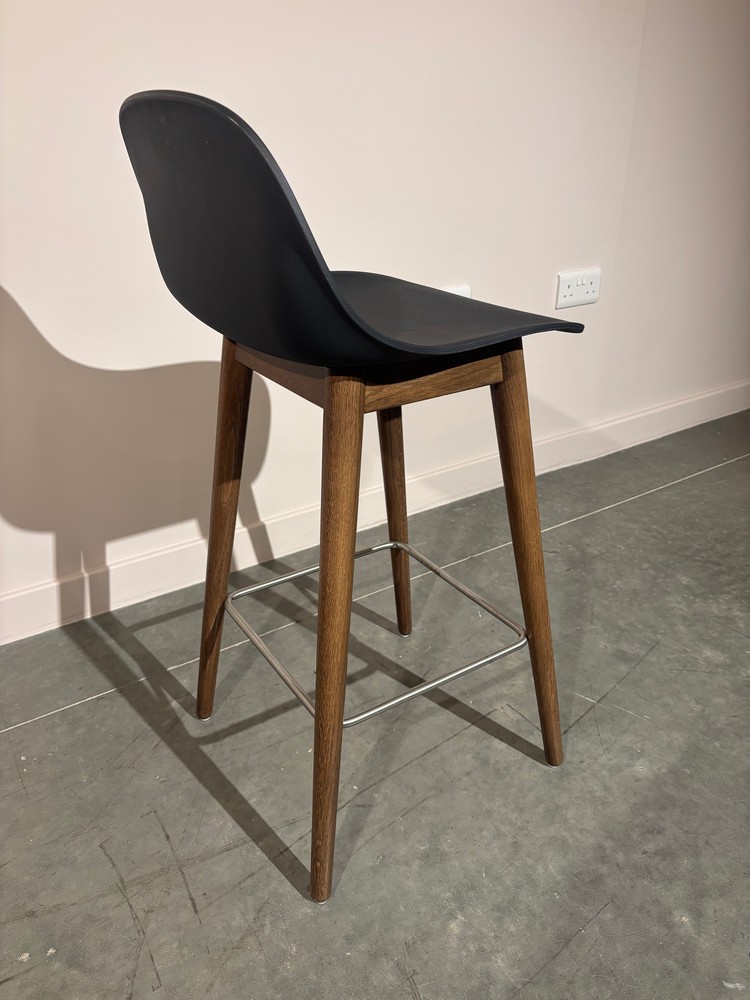 Lot 18  
            Offsite, Nottingham - Collection Only 

                
MUUTO Fiber Black Bar Stool, Black Seat with Walnut Frame, Seat Height 65 cm
