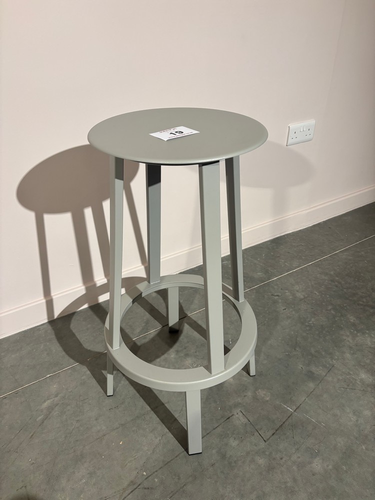 Lot 19  
            Offsite, Nottingham - Collection Only 

                
Hay Revolver Bar Stool in Grey