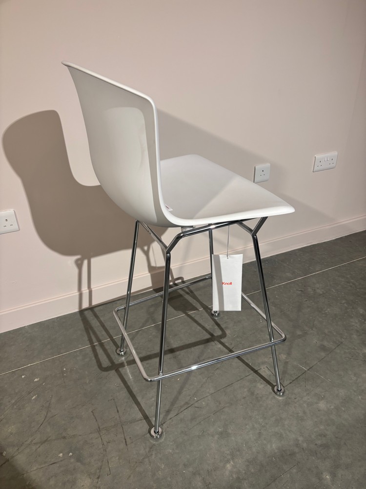 Lot 22  
            Offsite, Nottingham - Collection Only 

                
KNOLL Bertoia White Bar Stool with Chromed Frame, Seat Height 70 cm