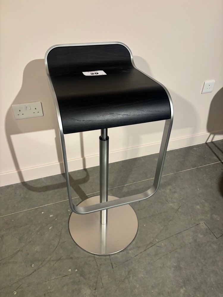 Lot 29  
            Offsite, Nottingham - Collection Only 

                
Lapalma Lem Adjustable Stool in Black Open Pore