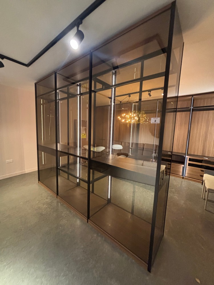 Lot 2  
            Offsite, Nottingham - Collection Only 

                
LEMA Glass Free Standing Wardrobe by Lema Italy, Dimensions Length 307 x D 67 x H...