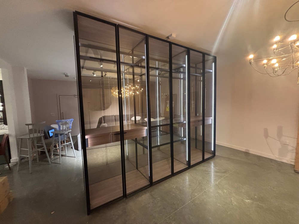 Lot 2  
            Offsite, Nottingham - Collection Only 

                
LEMA Glass Free Standing Wardrobe by Lema Italy, Dimensions Length 307 x D 67 x H...