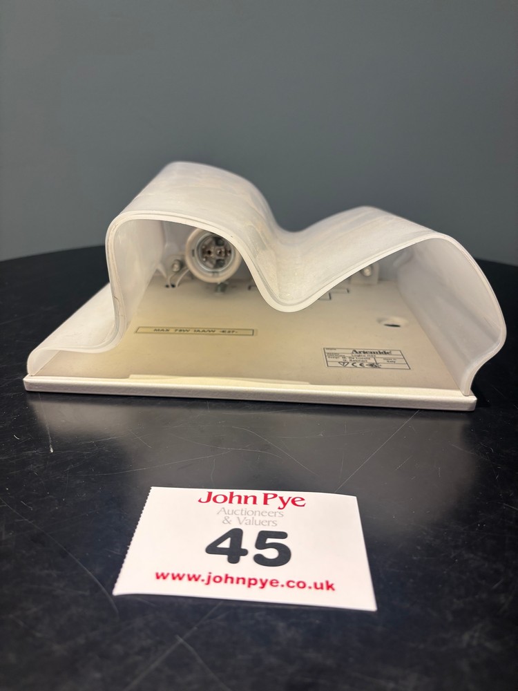 Lot 45  
            Offsite, Nottingham - Collection Only 

                
ARTEMIDE Logico Wall Light, White Opal Glass with Steel Back Plate Original RRP £245