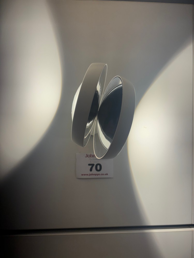 Lot 70  
            Offsite, Nottingham - Collection Only 

                
Wall Light