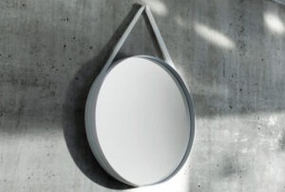 Lot 77  
            Offsite, Nottingham - Collection Only 

                
HAY Strap 50 Hanging Mirror