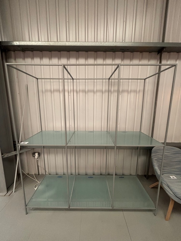 Lot 82  
            Offsite, Nottingham - Collection Only 

                
Glass Display Units