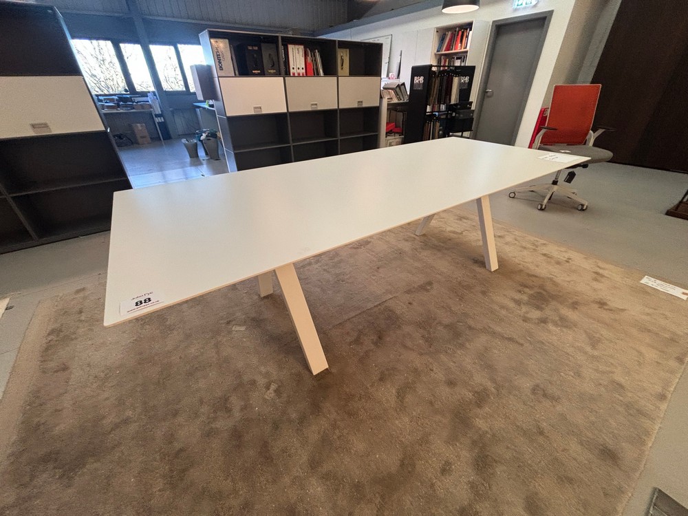 Lot 88  
            Offsite, Nottingham - Collection Only 

                
White Large Dining Table
